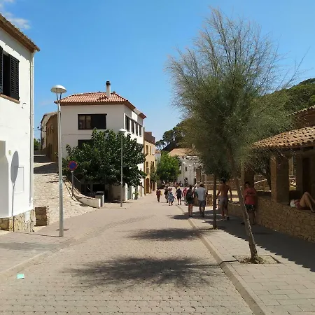아파트 Apartament A La Cala De Sa Tuna, *